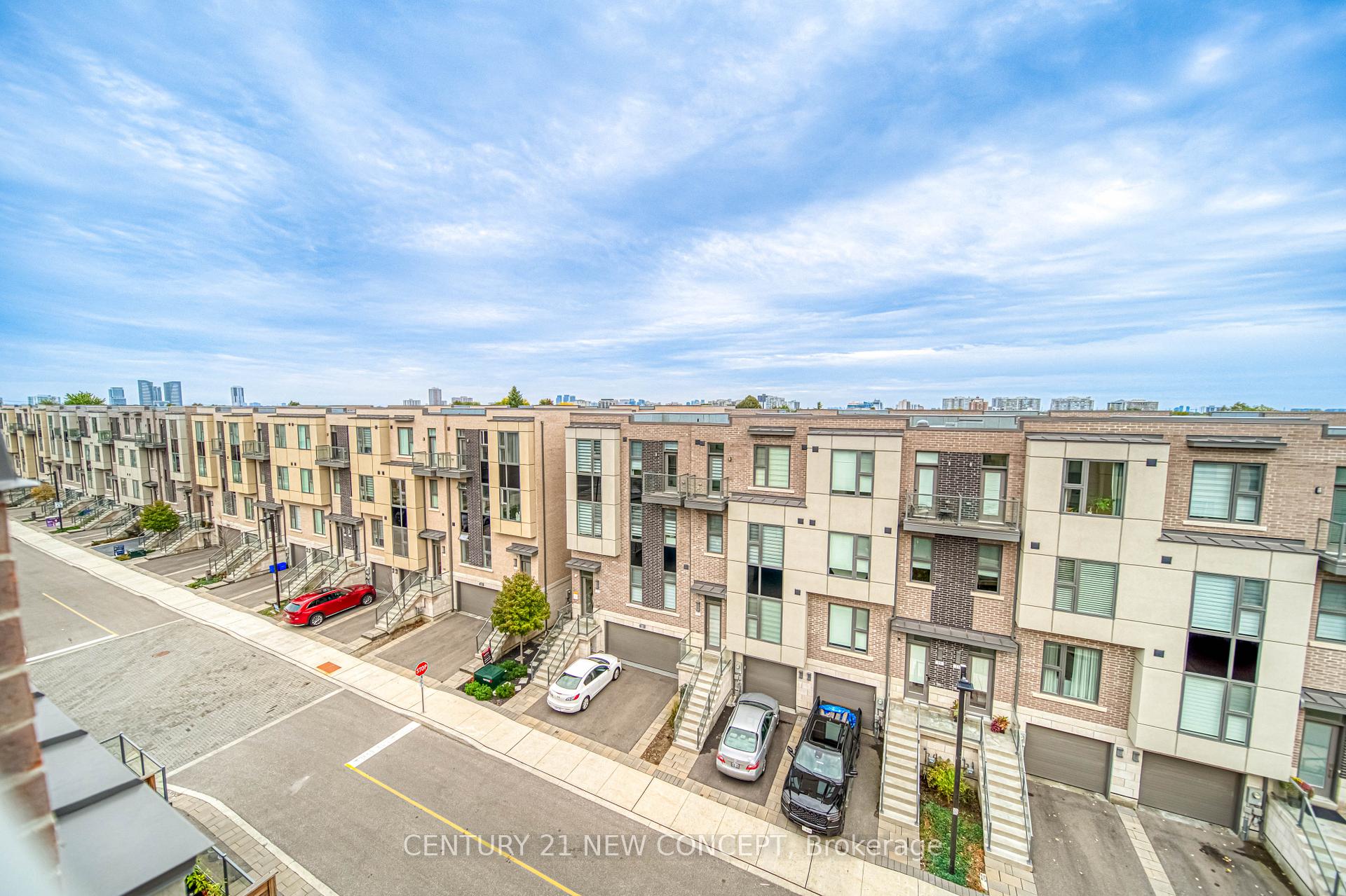Photo 43 of 895 Clark Avenue W, Vaughan, Brownridge — HOMEH