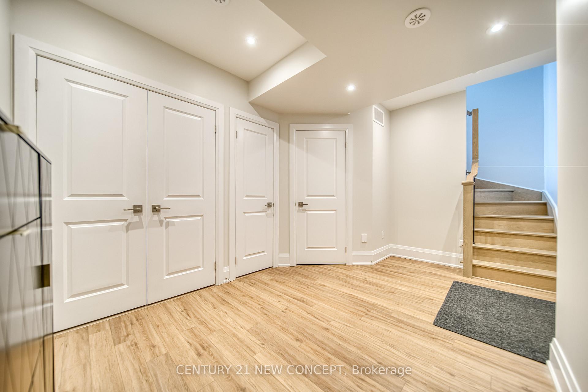 Photo 44 of 895 Clark Avenue W, Vaughan, Brownridge — HOMEH