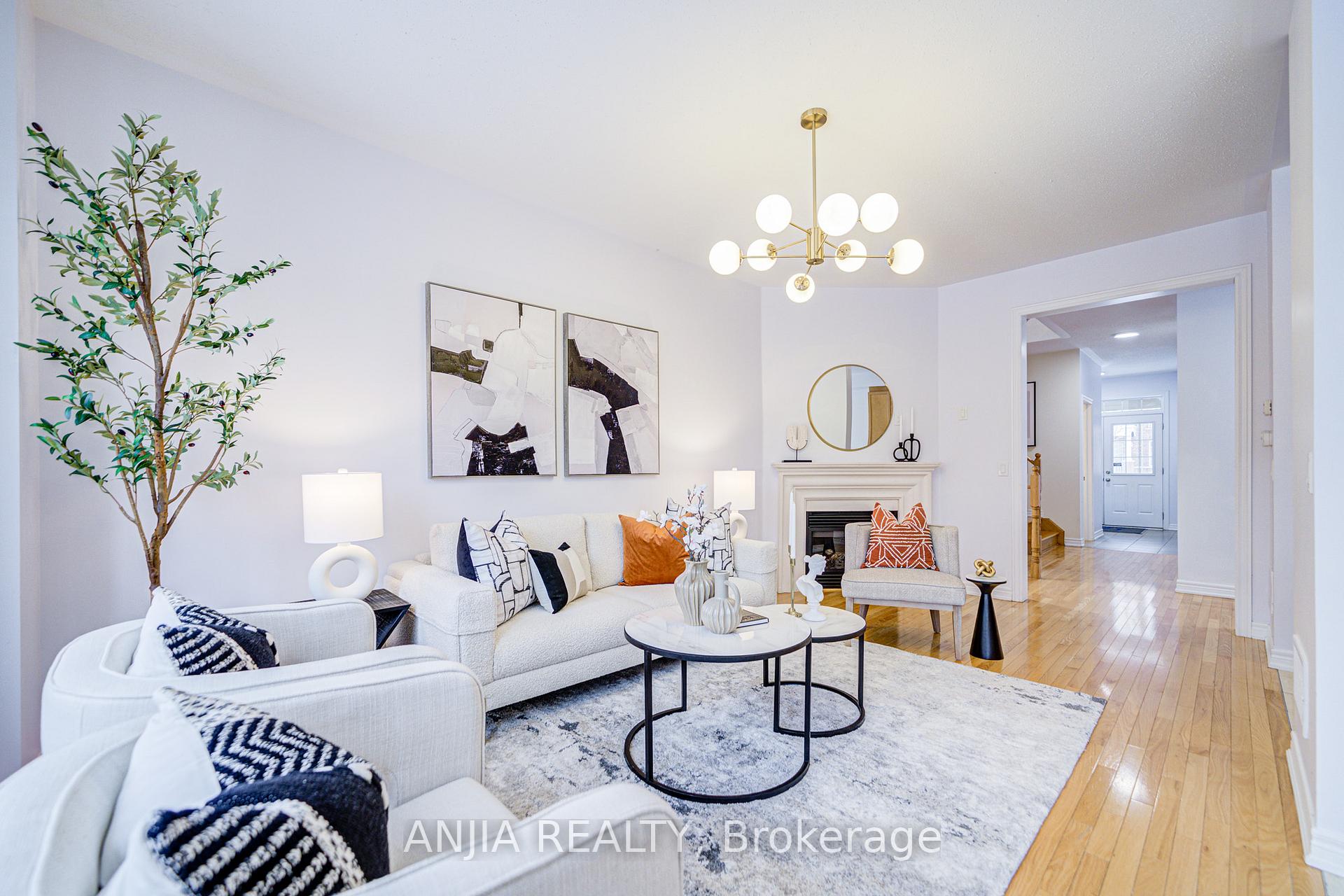 Photo 12 of 132 Memon Place, Markham, Wismer — HOMEH