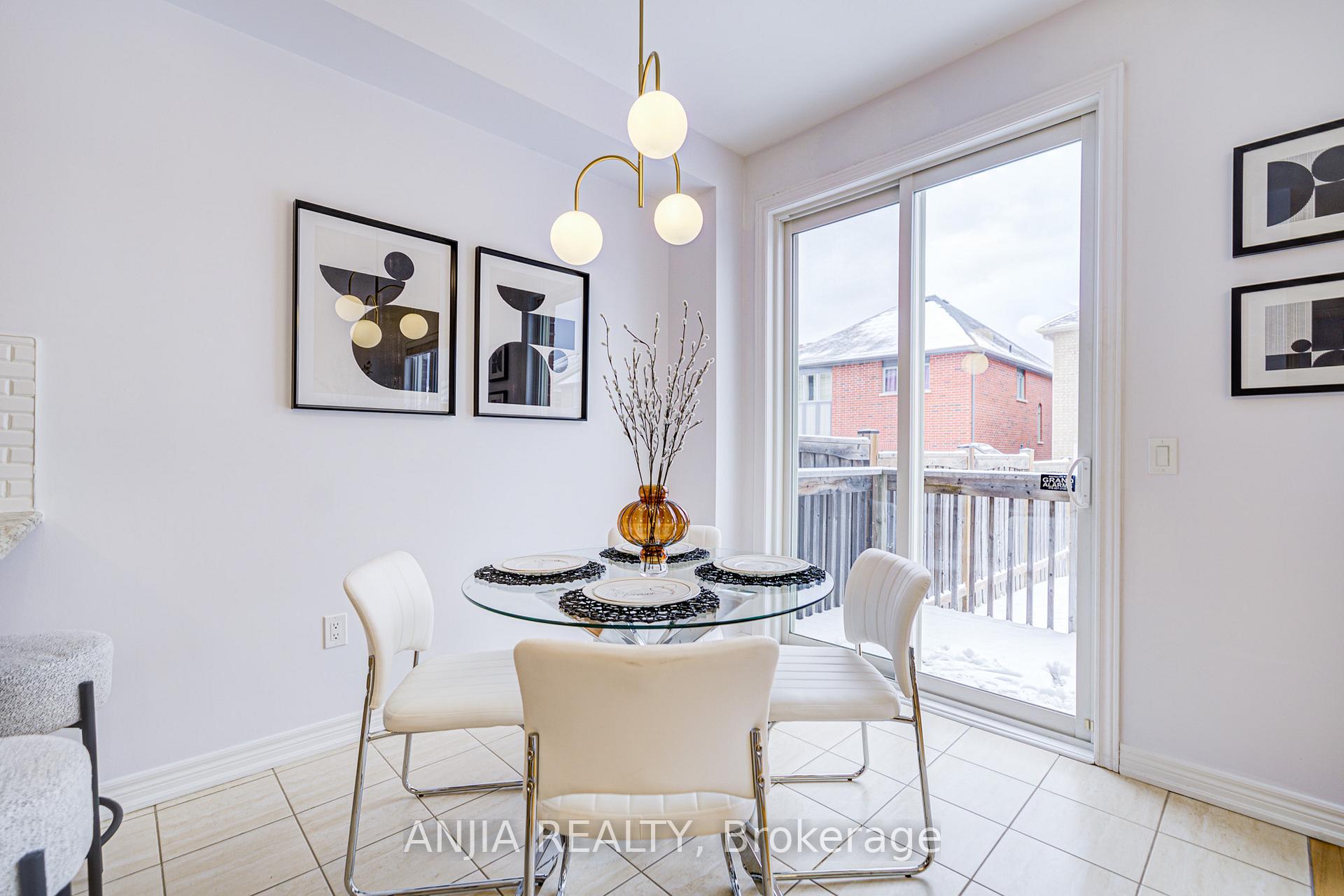Photo 14 of 132 Memon Place, Markham, Wismer — HOMEH