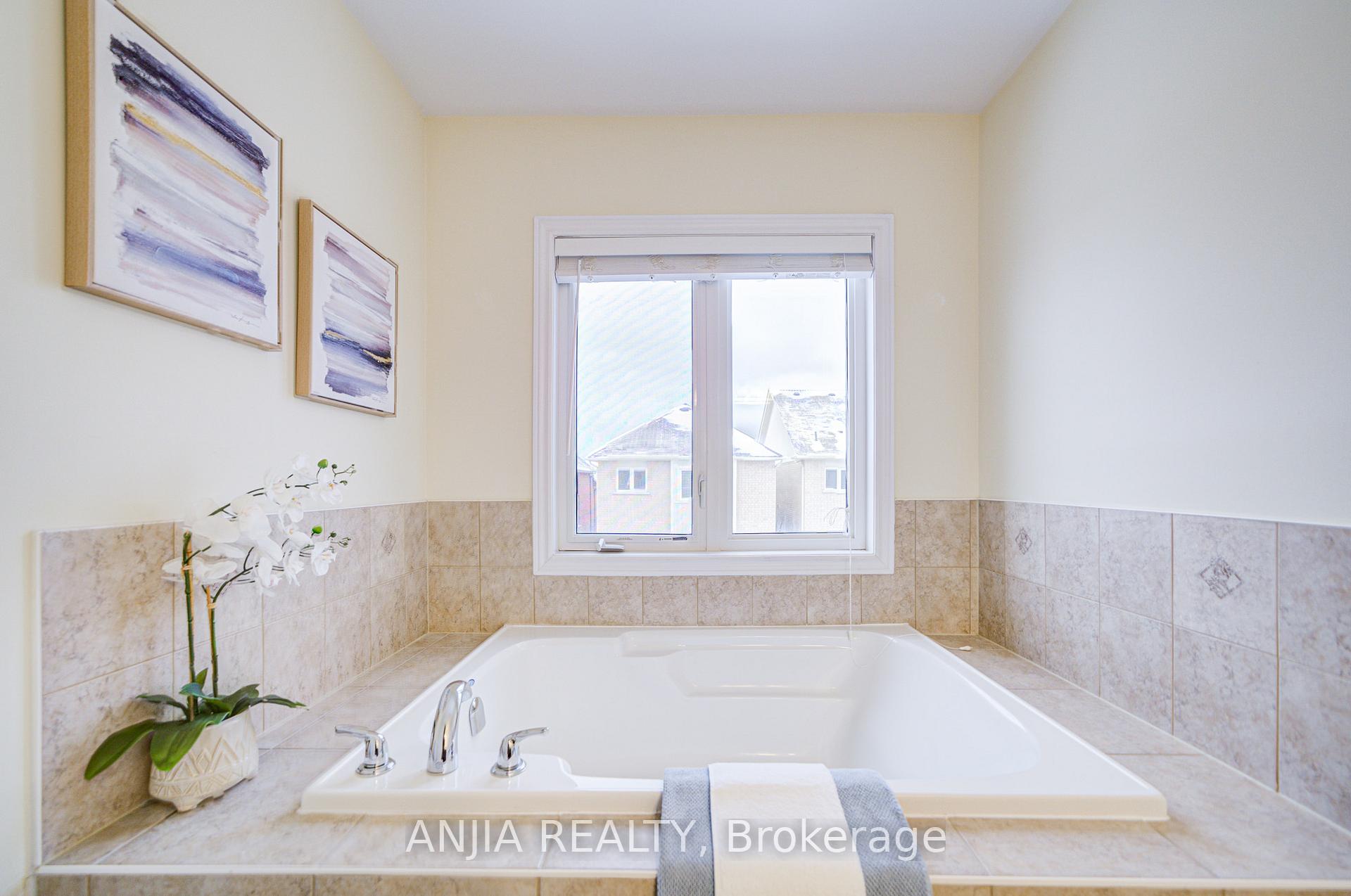 Photo 25 of 132 Memon Place, Markham, Wismer — HOMEH
