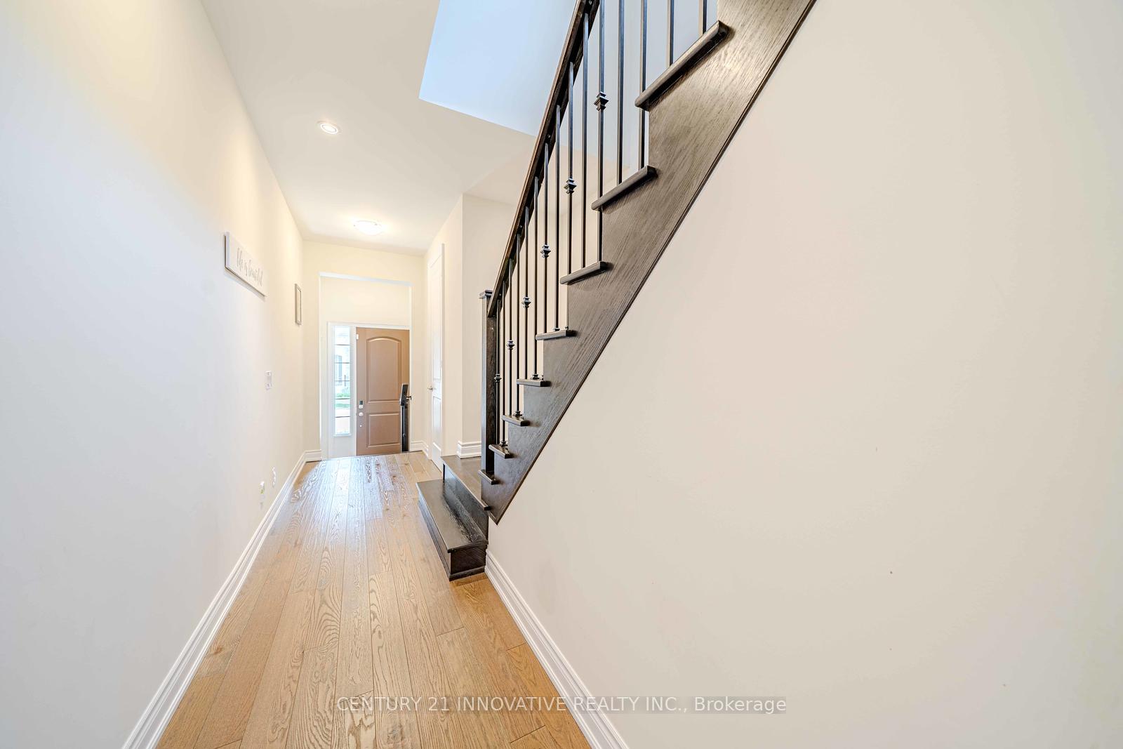 Photo 4 of 110 Dorian Drive, Whitby, Williamsburg — HOMEH
