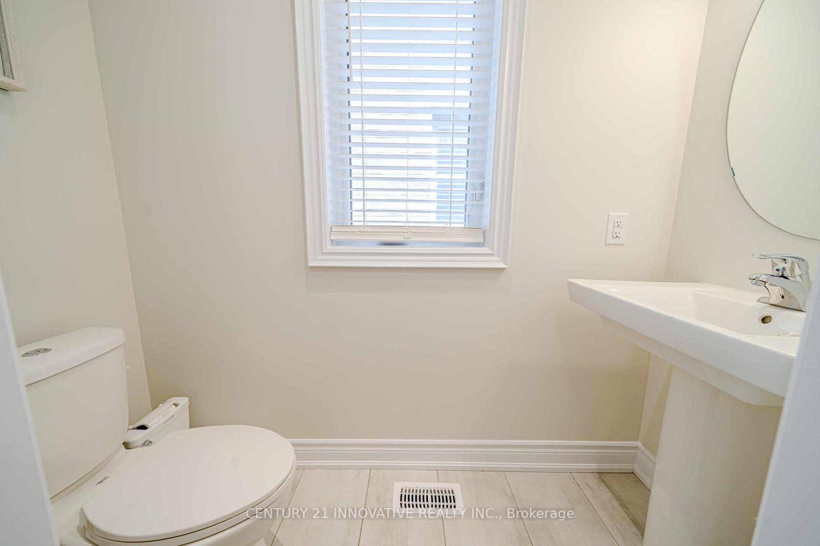 Photo 12 of 110 Dorian Drive, Whitby, Williamsburg — HOMEH