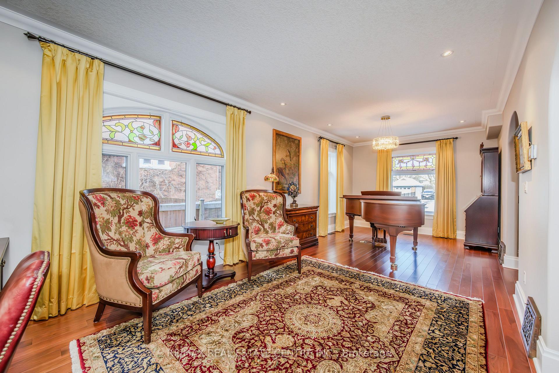 Photo 6 of 59 Menno Street, Waterloo — HOMEH
