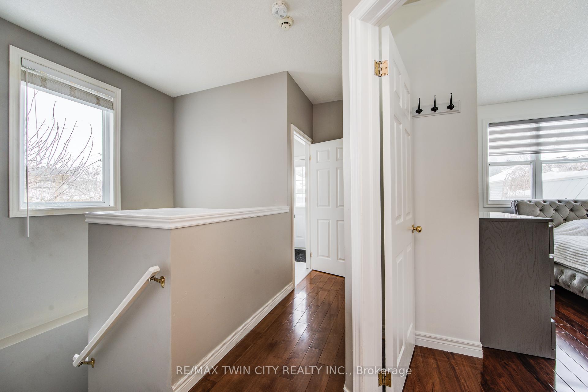 Photo 20 of 660 Zermatt Drive, Waterloo — HOMEH