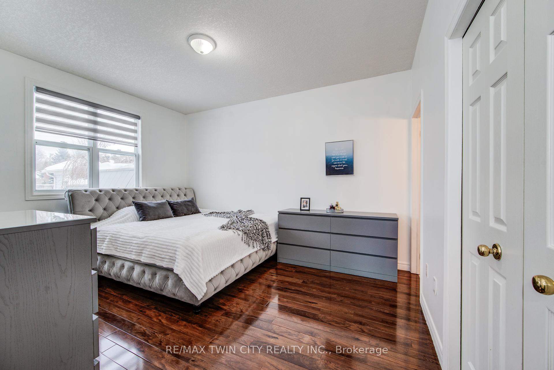 Photo 21 of 660 Zermatt Drive, Waterloo — HOMEH