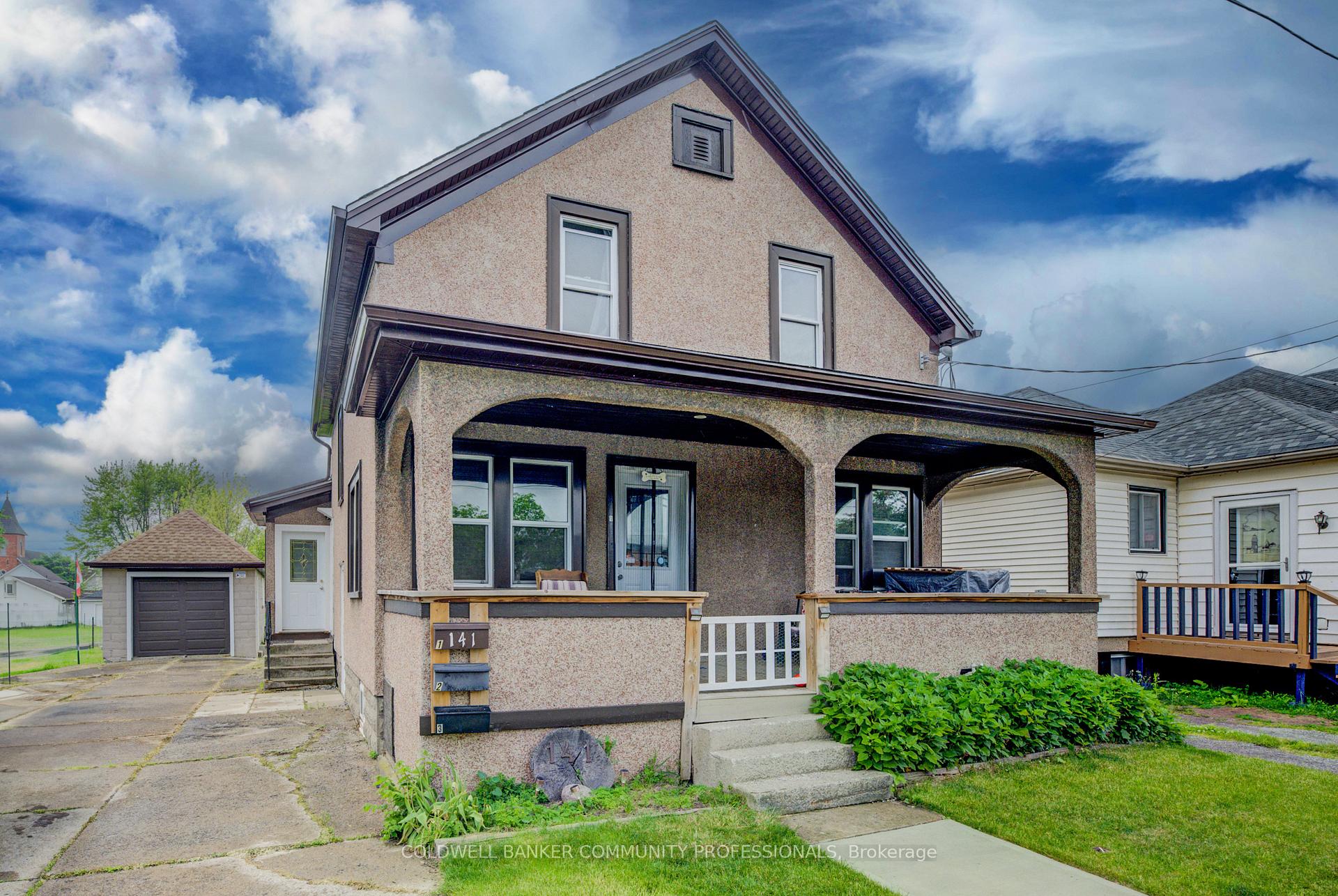 Photo 4 of 141 Garner Avenue, Welland, Welland Downtown — HOMEH