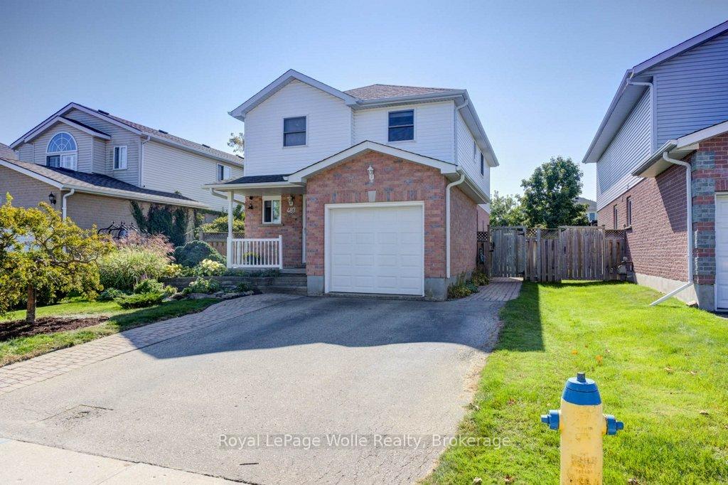 Photo 2 of 487 Sandbanks Crescent, Waterloo — HOMEH