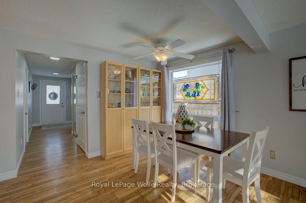 Photo 8 of 487 Sandbanks Crescent, Waterloo — HOMEH