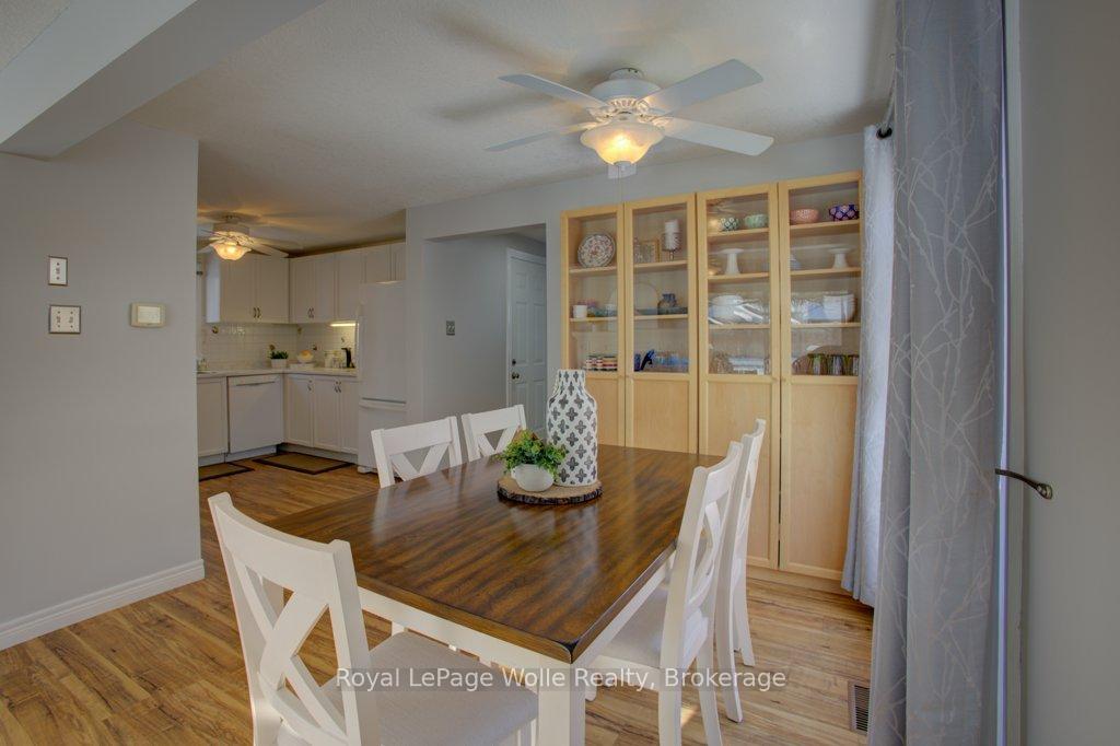 Photo 9 of 487 Sandbanks Crescent, Waterloo — HOMEH