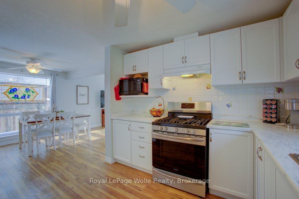 Photo 13 of 487 Sandbanks Crescent, Waterloo — HOMEH