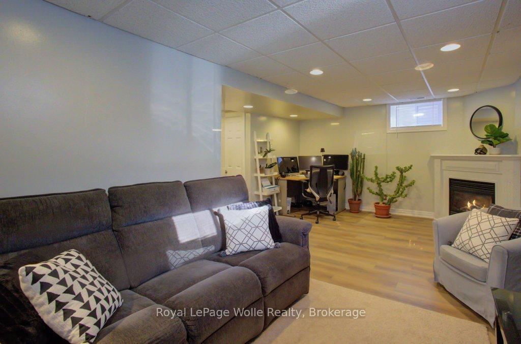 Photo 27 of 487 Sandbanks Crescent, Waterloo — HOMEH