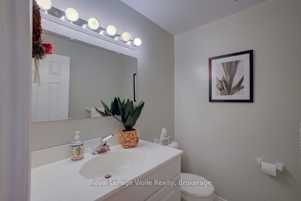 Photo 28 of 487 Sandbanks Crescent, Waterloo — HOMEH