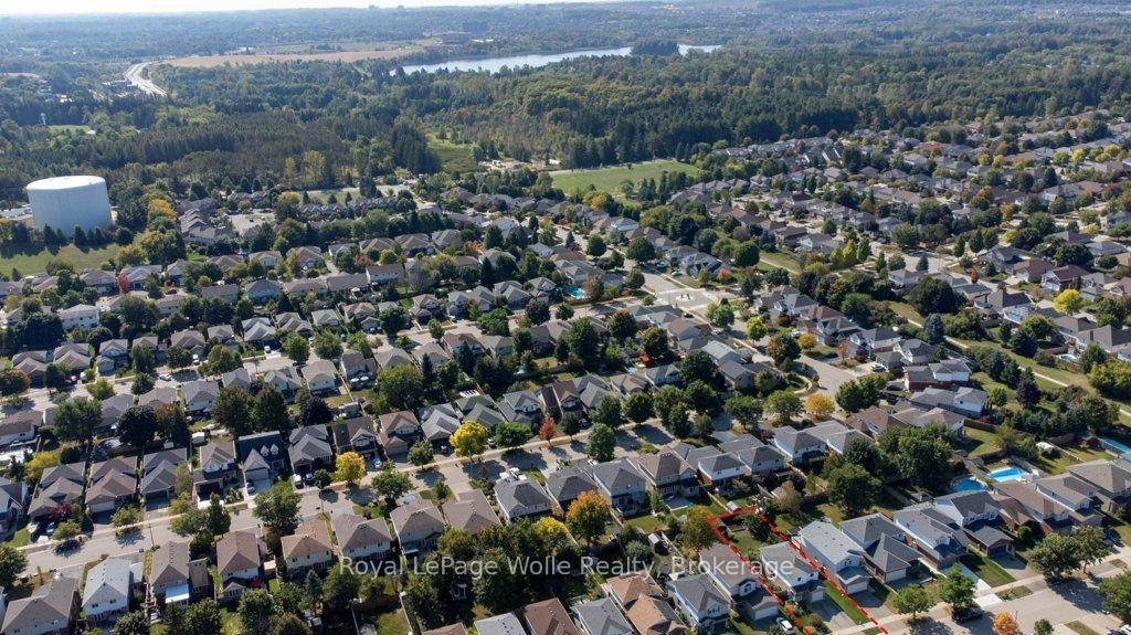 Photo 35 of 487 Sandbanks Crescent, Waterloo — HOMEH