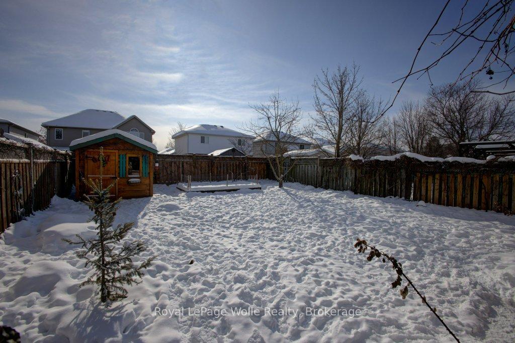 Photo 39 of 487 Sandbanks Crescent, Waterloo — HOMEH