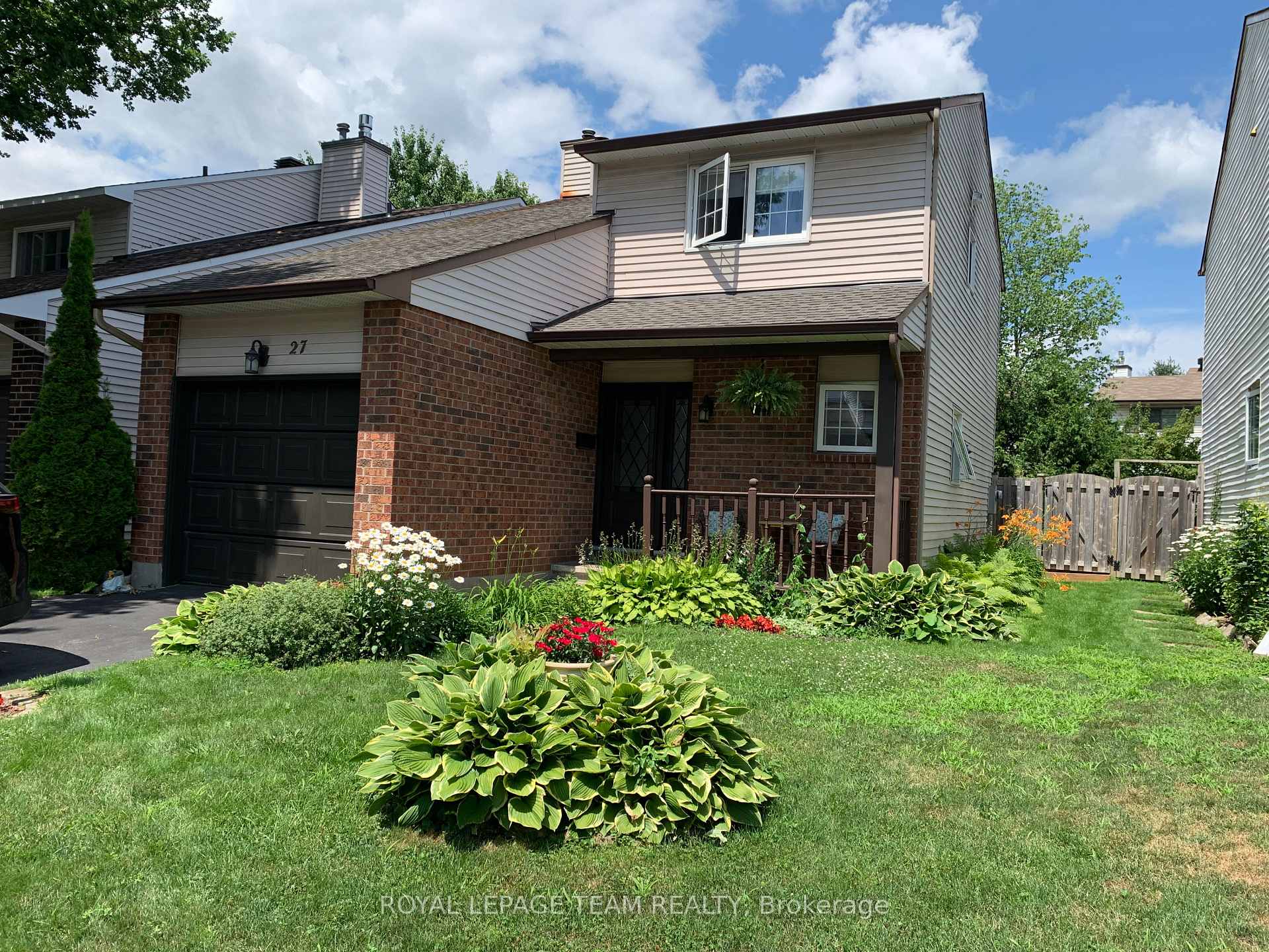 Photo 4 of 27 Benlark Road, Ottawa, Barrhaven - On the Green — HOMEH