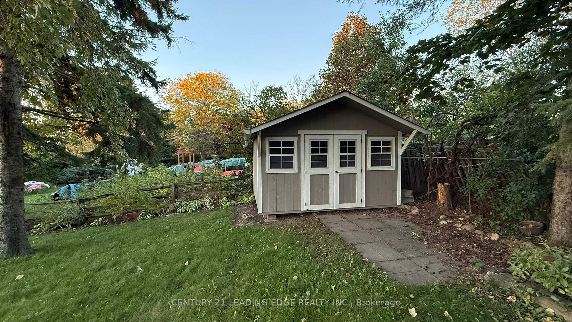 Photo 7 of 133 Elizabeth Crescent, Whitby, Blue Grass Meadows — HOMEH