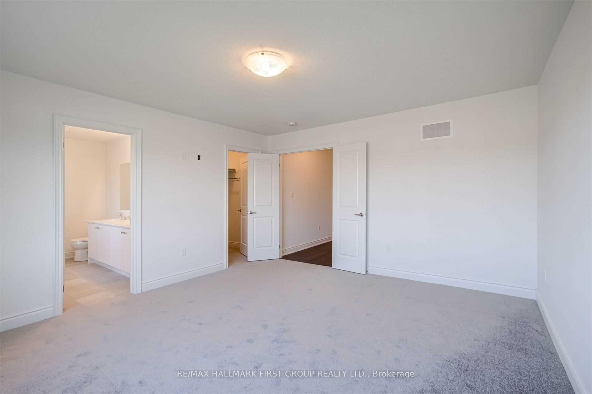 Photo 14 of 4 Conti Court, Whitby, Williamsburg — HOMEH