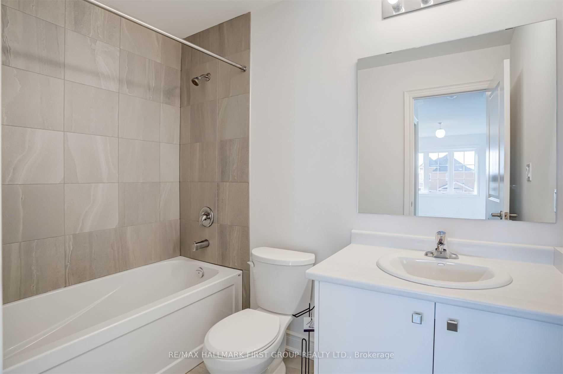 Photo 15 of 4 Conti Court, Whitby, Williamsburg — HOMEH
