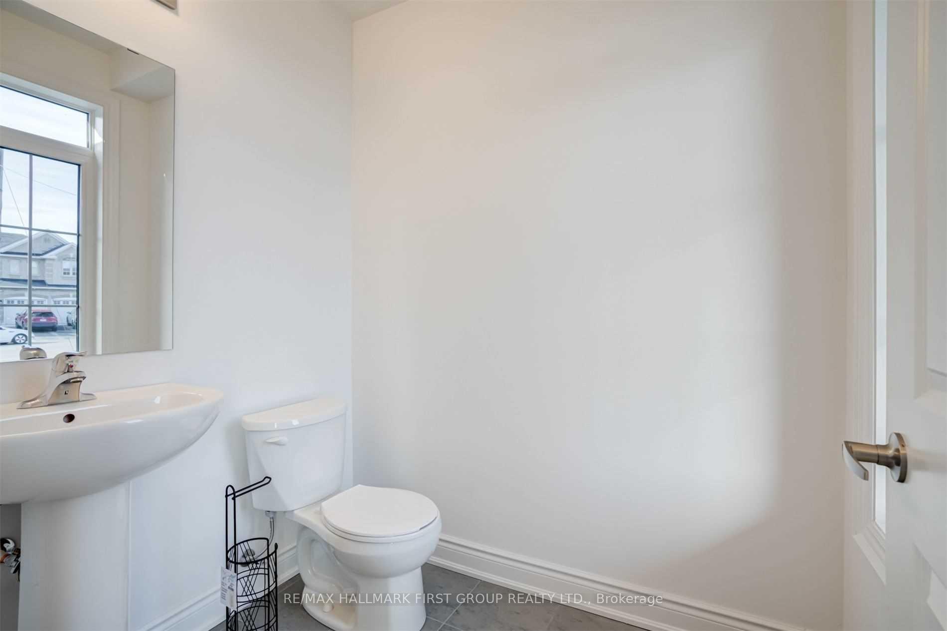 Photo 16 of 4 Conti Court, Whitby, Williamsburg — HOMEH