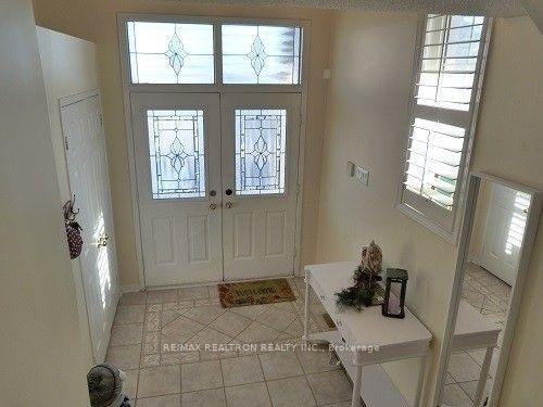 Photo 2 of Unit Upper, 60 Yellowood Circle, Vaughan, Patterson — HOMEH
