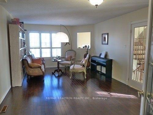 Photo 4 of Unit Upper, 60 Yellowood Circle, Vaughan, Patterson — HOMEH