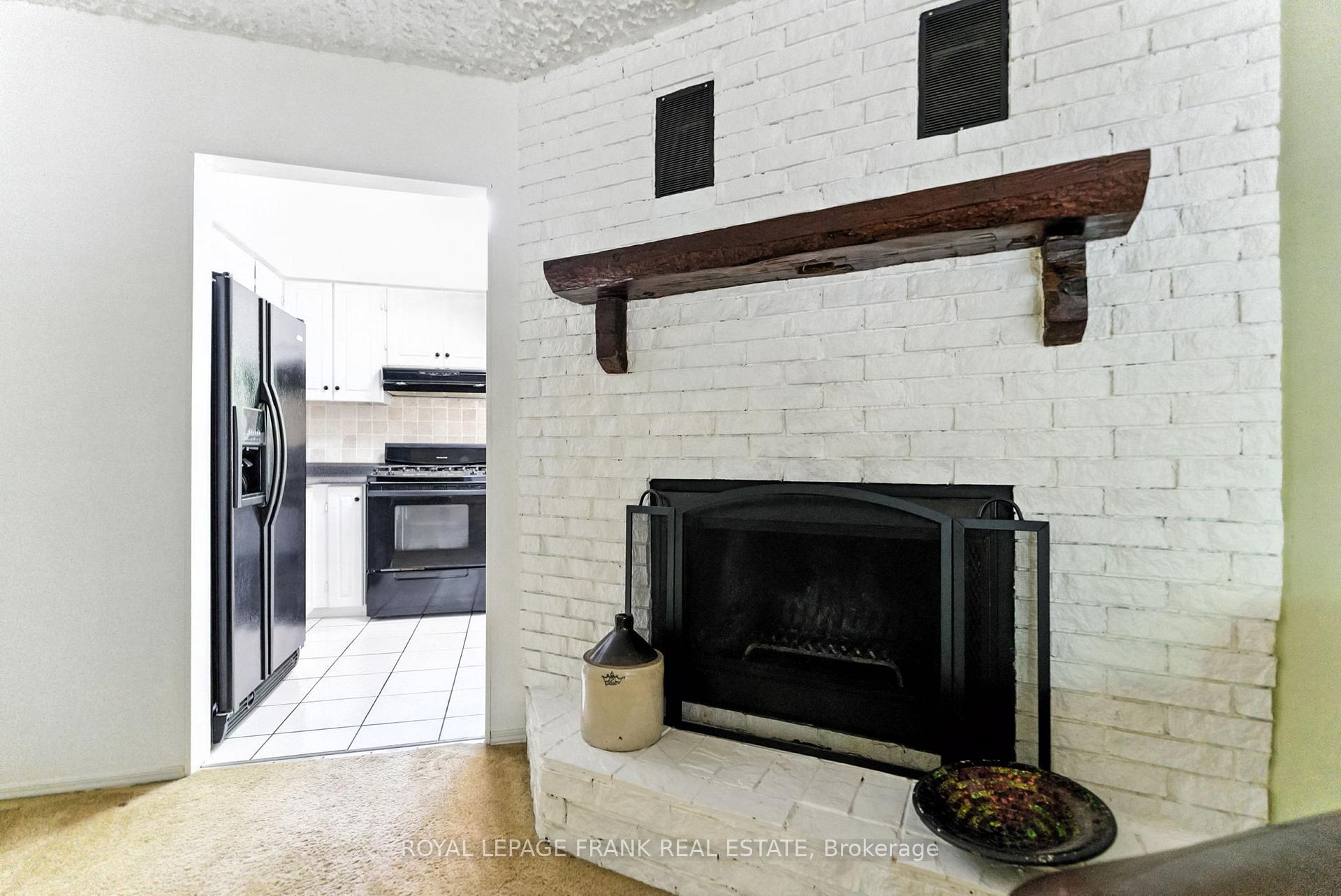 Photo 6 of 124 Guthrie Crescent, Whitby, Lynde Creek — HOMEH