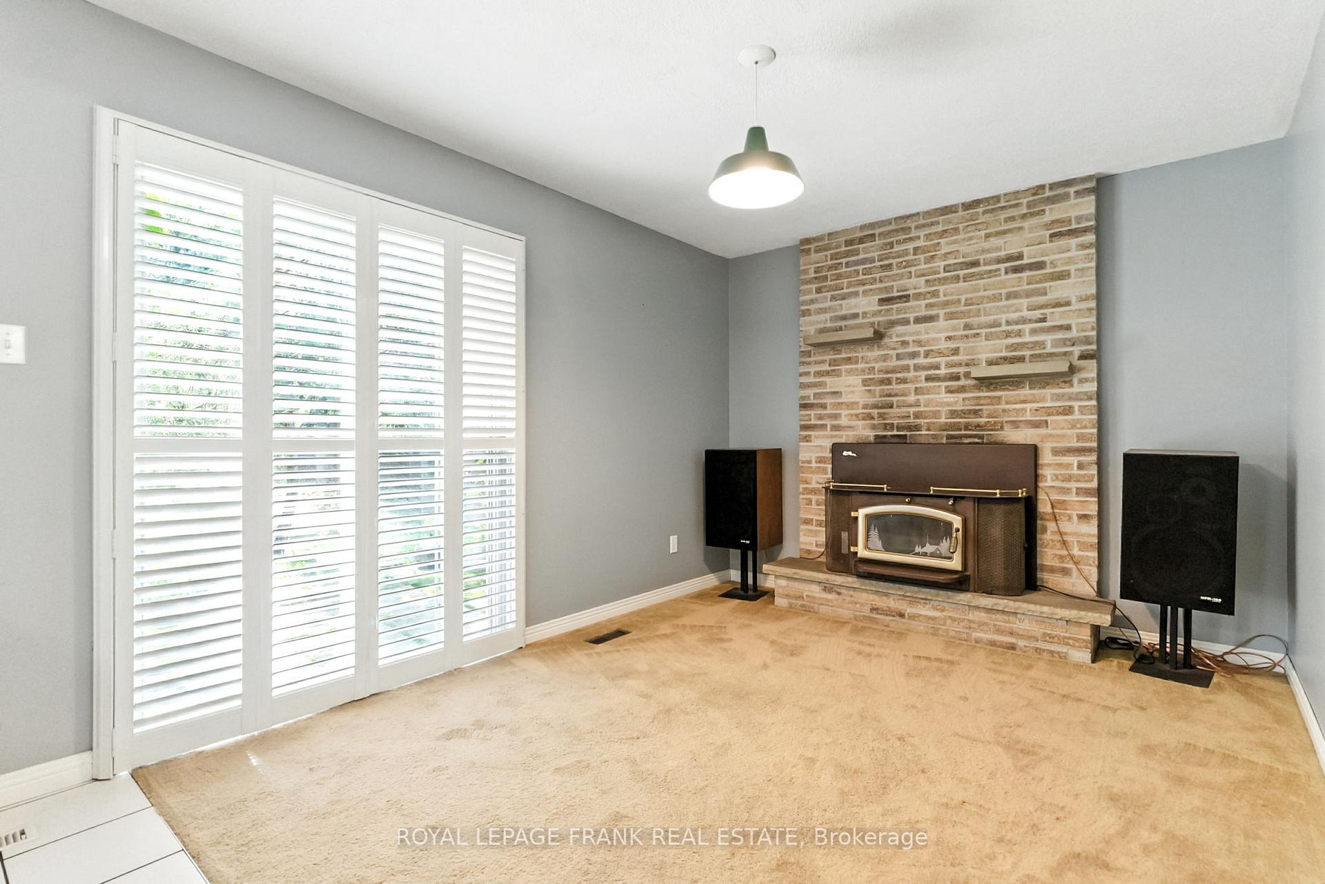 Photo 11 of 124 Guthrie Crescent, Whitby, Lynde Creek — HOMEH