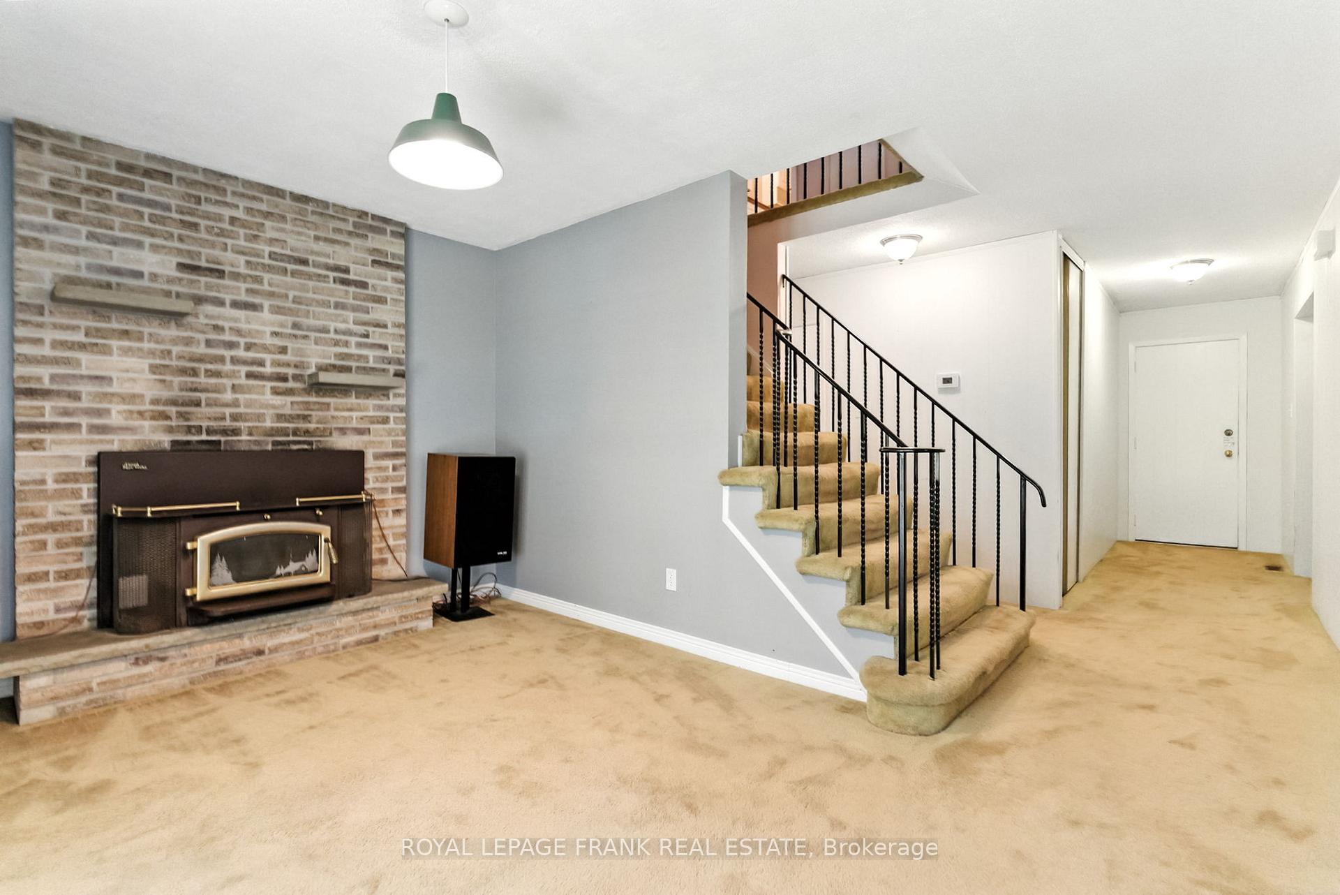 Photo 12 of 124 Guthrie Crescent, Whitby, Lynde Creek — HOMEH