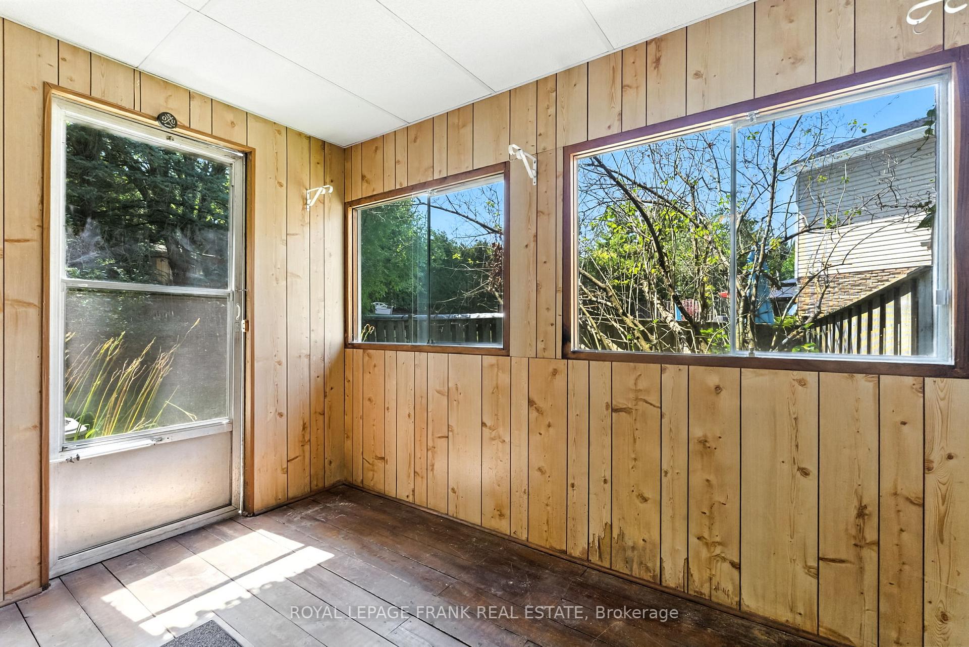 Photo 14 of 124 Guthrie Crescent, Whitby, Lynde Creek — HOMEH
