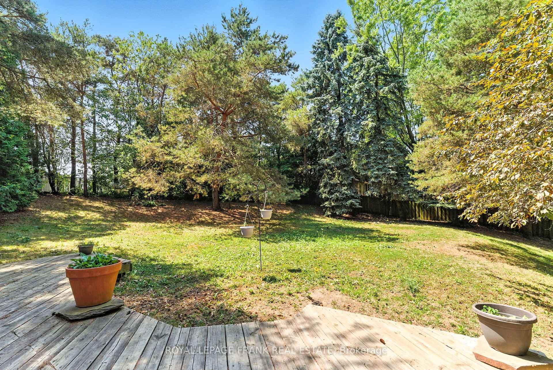 Photo 27 of 124 Guthrie Crescent, Whitby, Lynde Creek — HOMEH