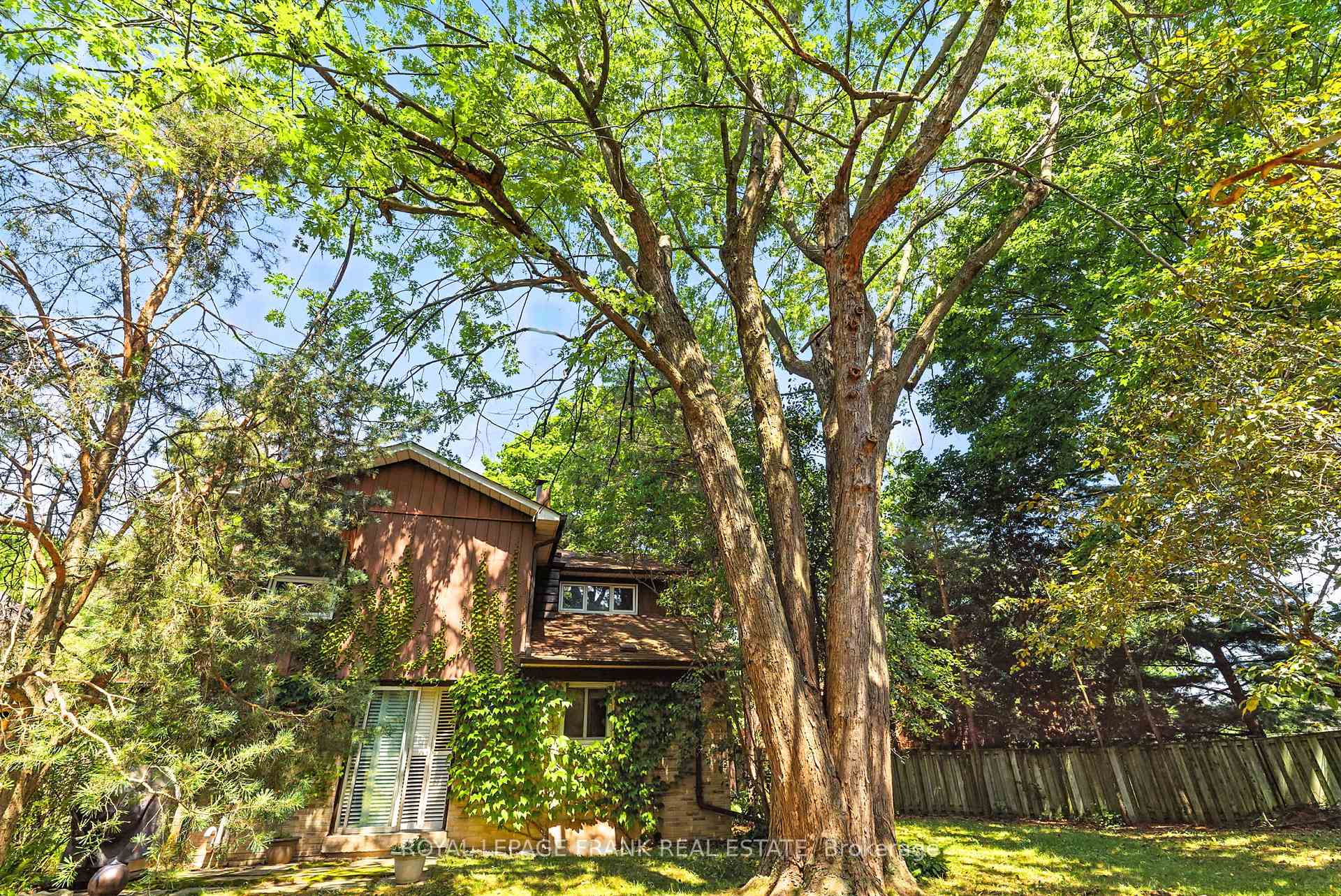 Photo 29 of 124 Guthrie Crescent, Whitby, Lynde Creek — HOMEH