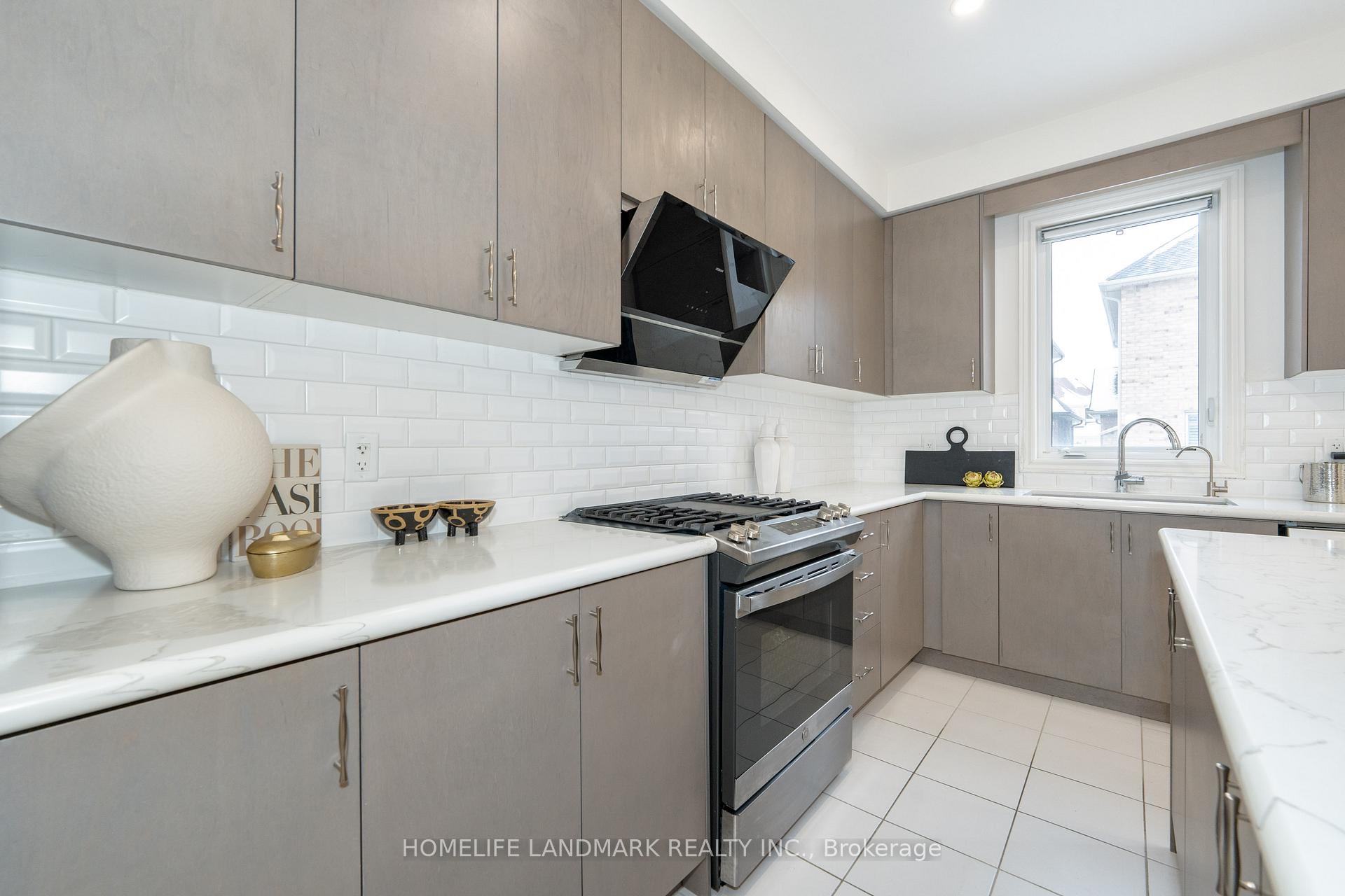 Photo 9 of 18 Crofting Crescent, Markham, Wismer — HOMEH