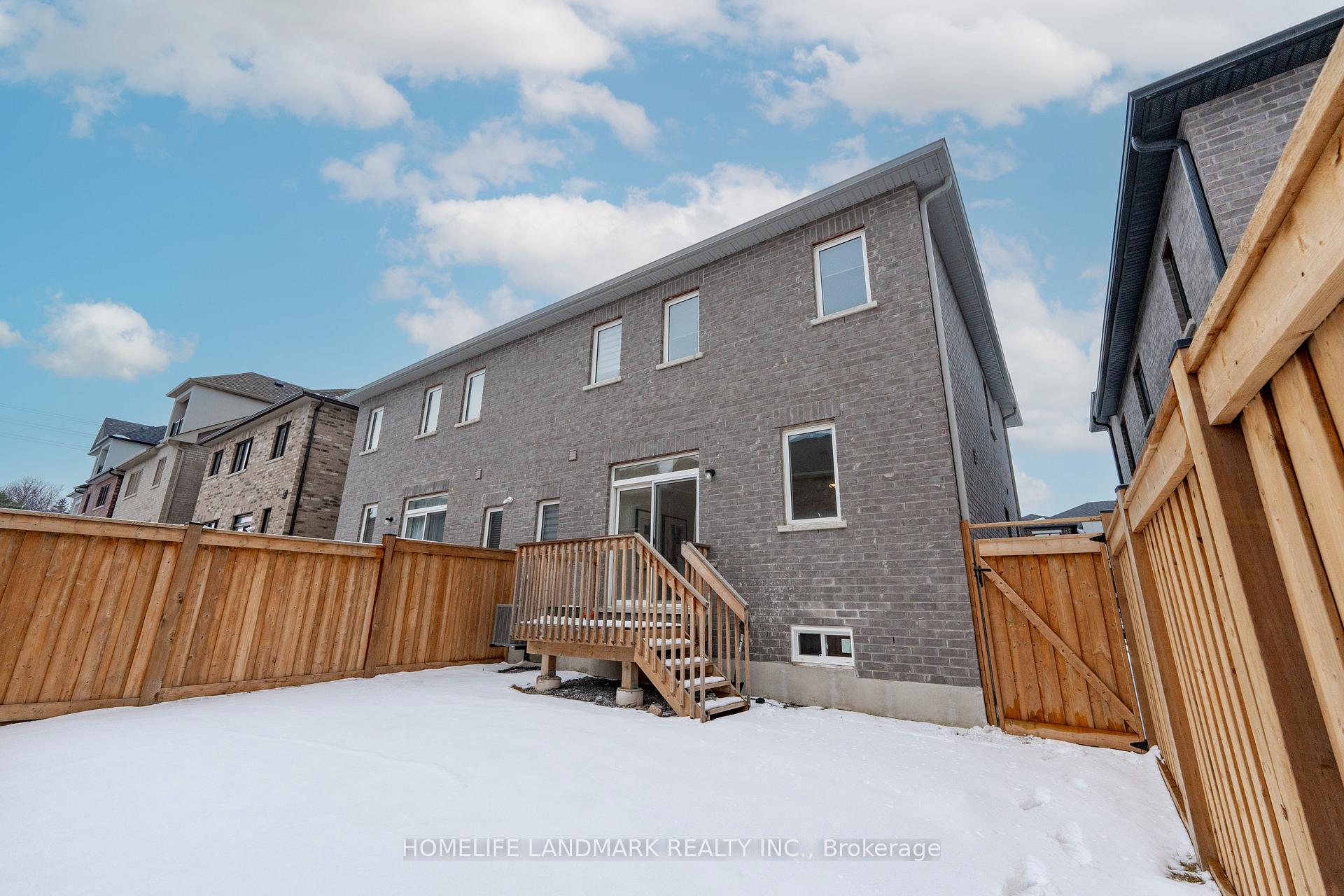 Photo 24 of 18 Crofting Crescent, Markham, Wismer — HOMEH