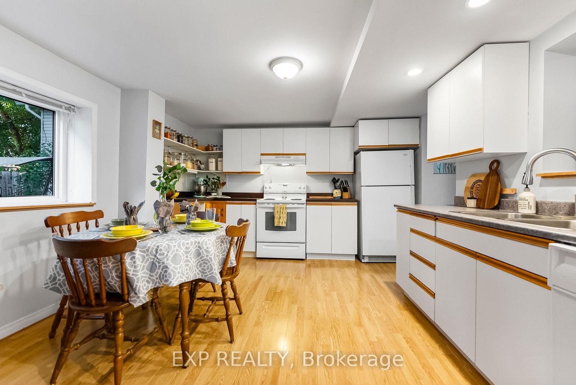 Photo 4 of 97 Edward Street S, Arnprior — HOMEH