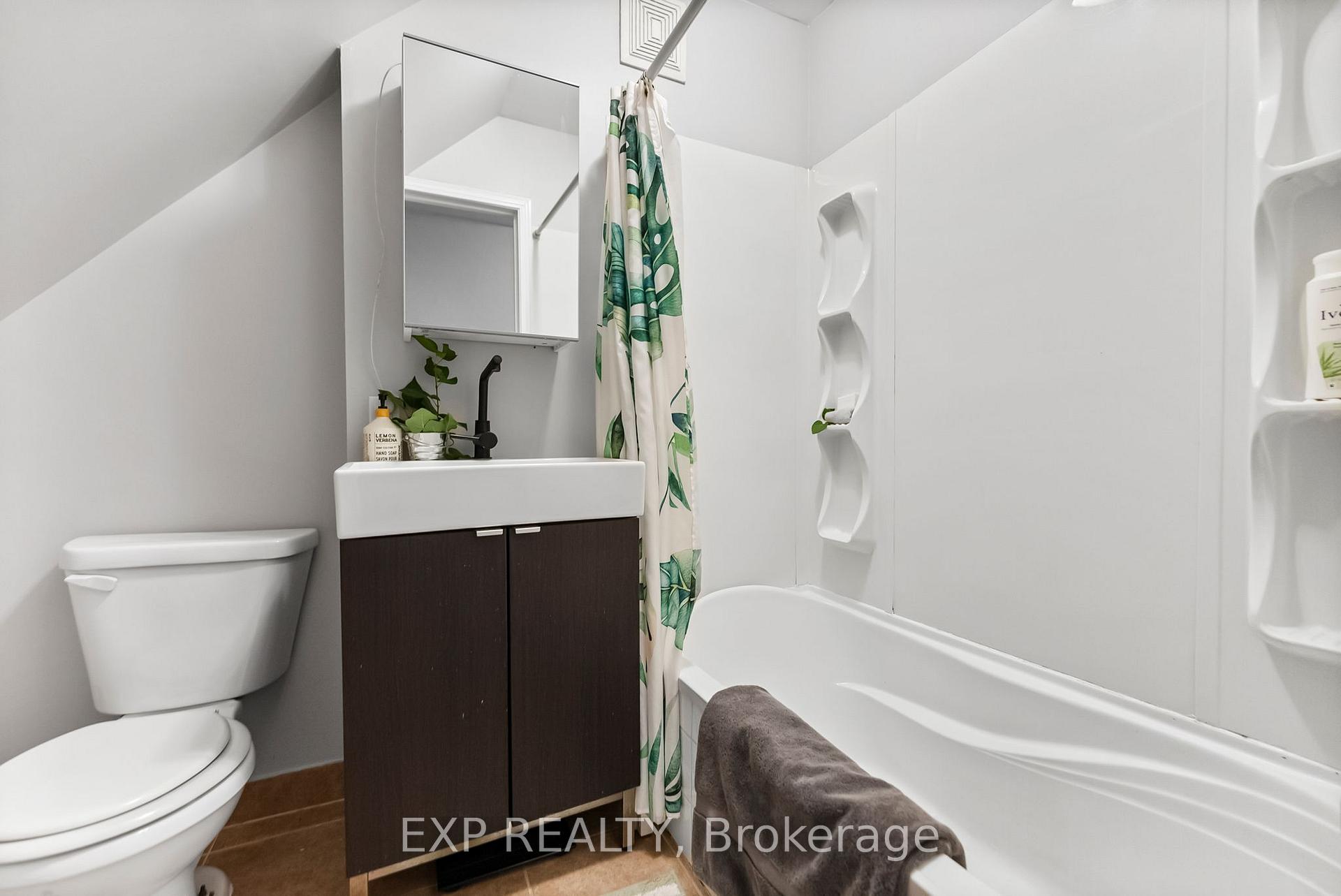 Photo 16 of 97 Edward Street S, Arnprior — HOMEH
