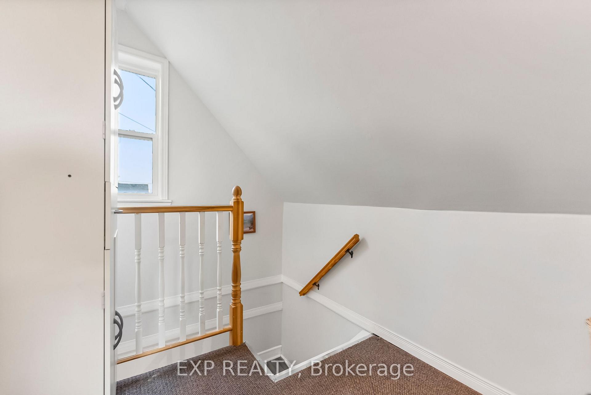 Photo 17 of 97 Edward Street S, Arnprior — HOMEH
