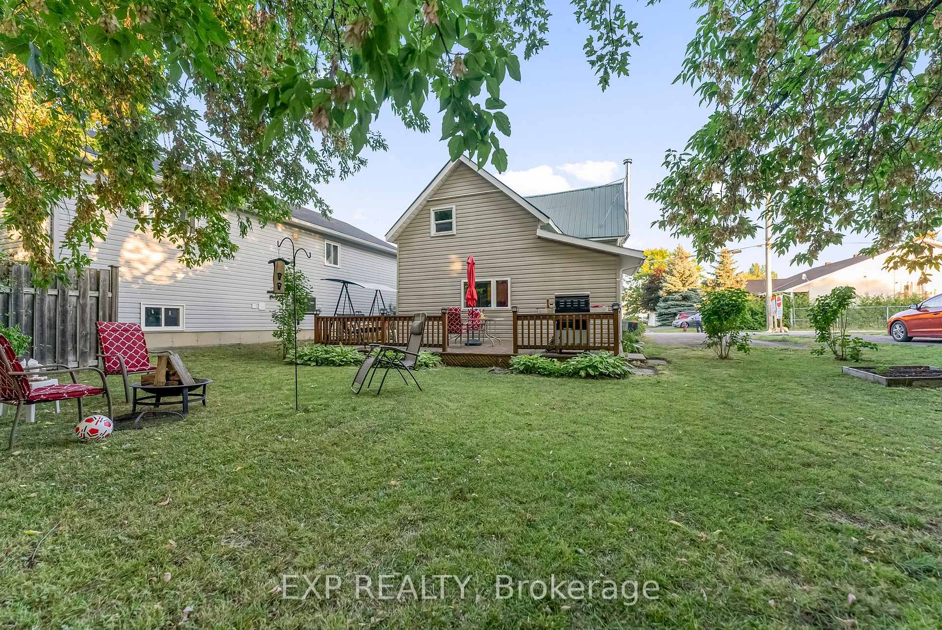 Photo 24 of 97 Edward Street S, Arnprior — HOMEH