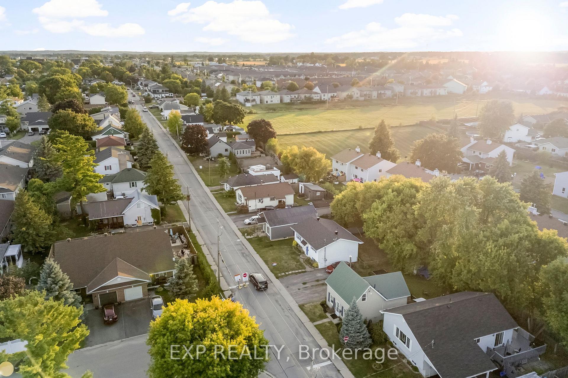 Photo 26 of 97 Edward Street S, Arnprior — HOMEH