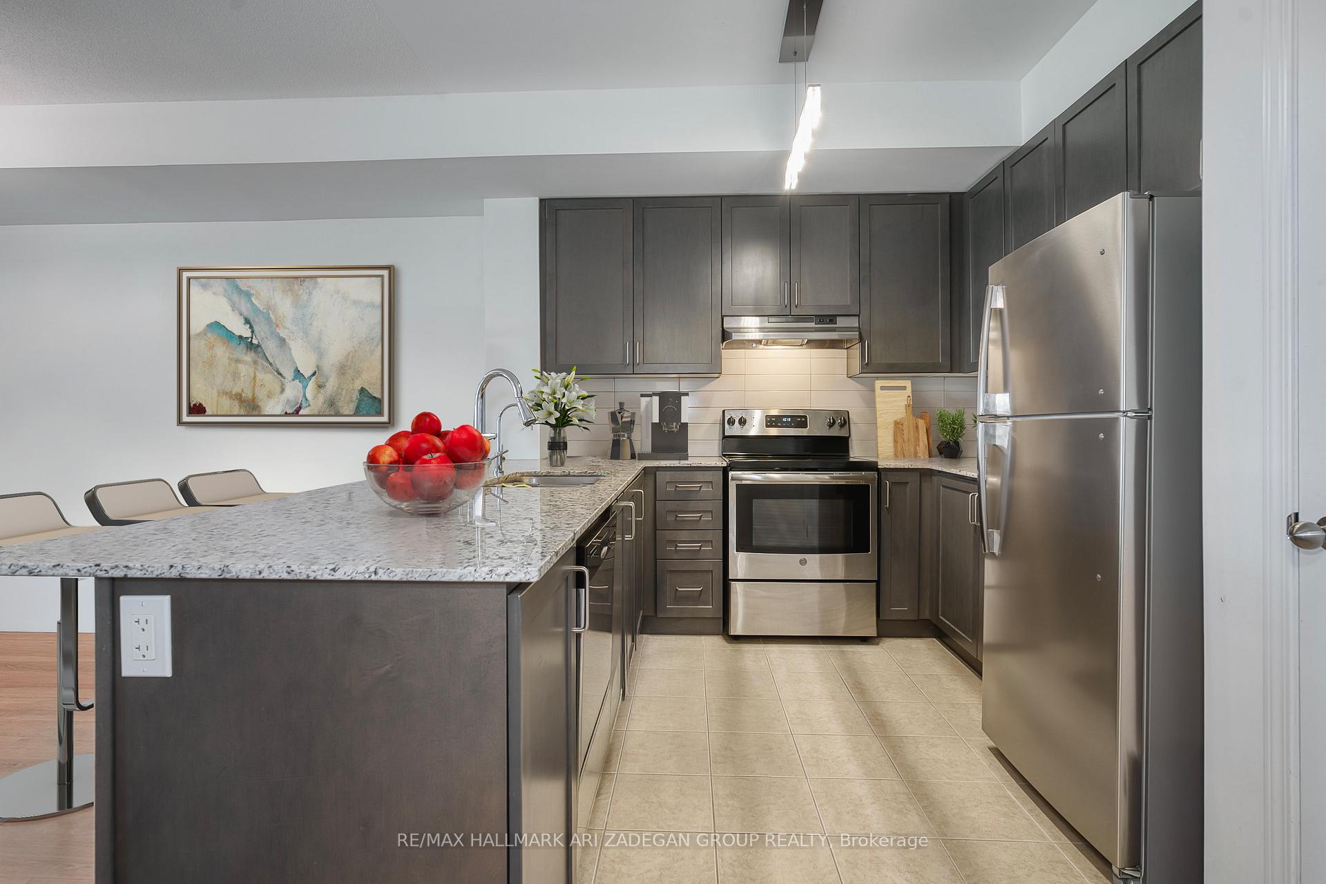 Photo 8 of 1020 Dunsley Way, Whitby, Pringle Creek — HOMEH