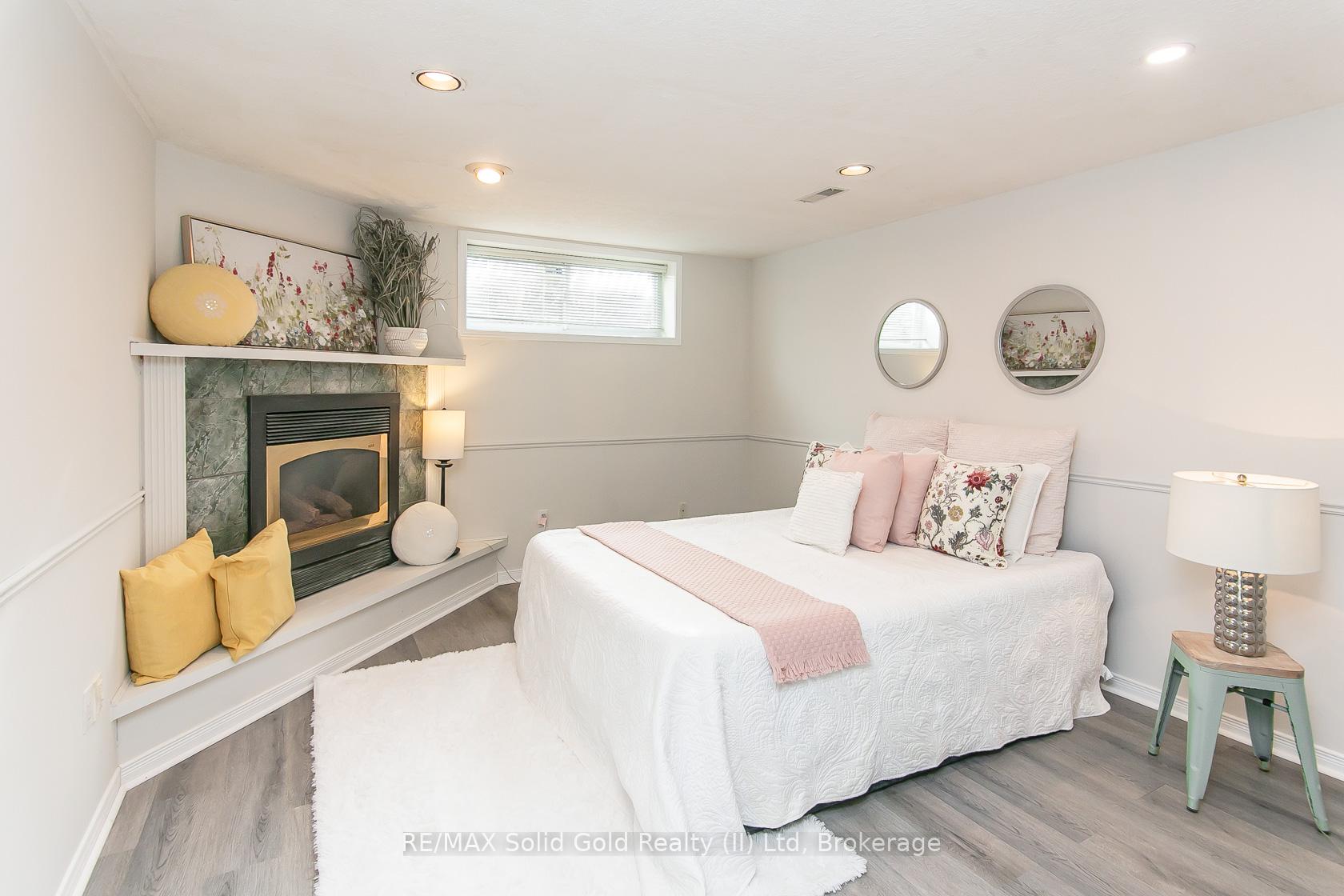 Photo 34 of 462+464 Hazel Street, Waterloo — HOMEH