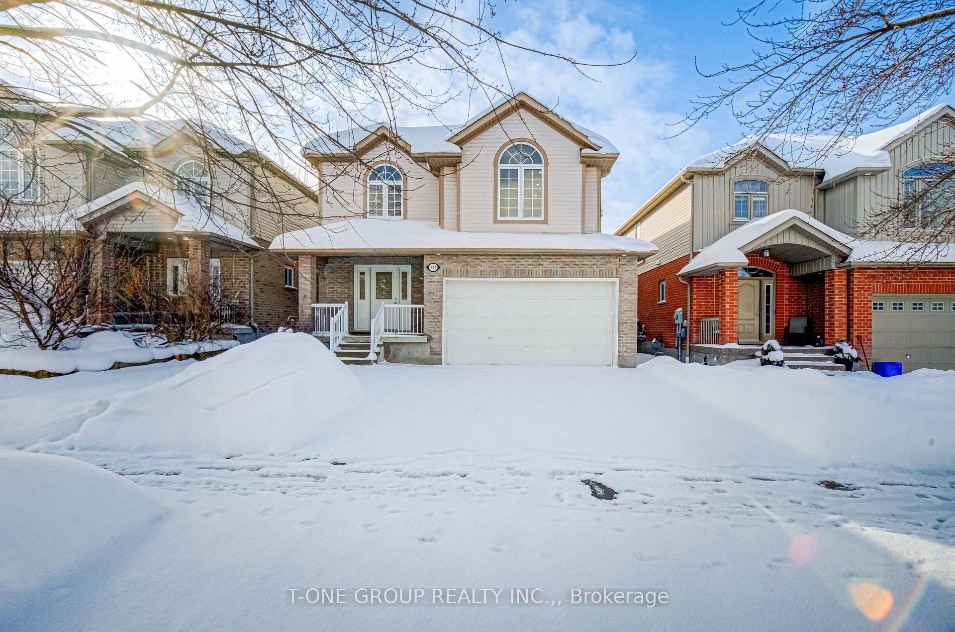 Front of 593 Woolgrass Avenue