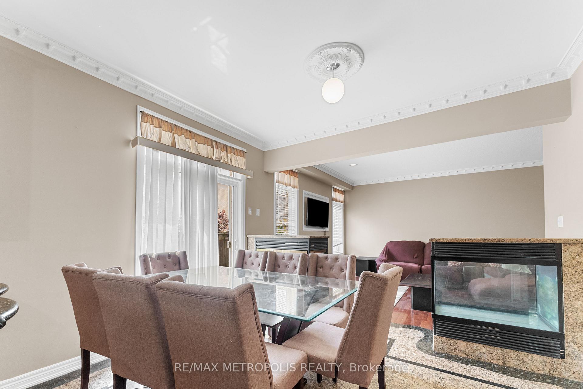 Photo 15 of 1 St Etienne Drive, Vaughan, Vellore Village — HOMEH