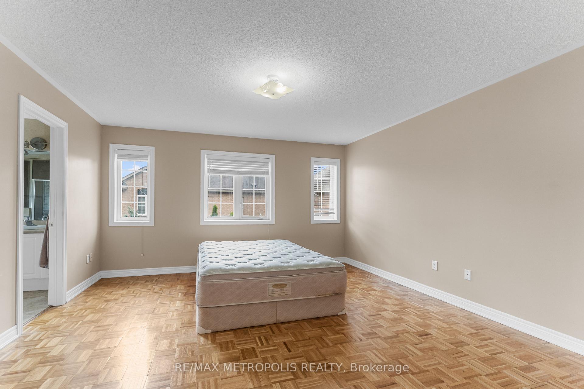 Photo 22 of 1 St Etienne Drive, Vaughan, Vellore Village — HOMEH