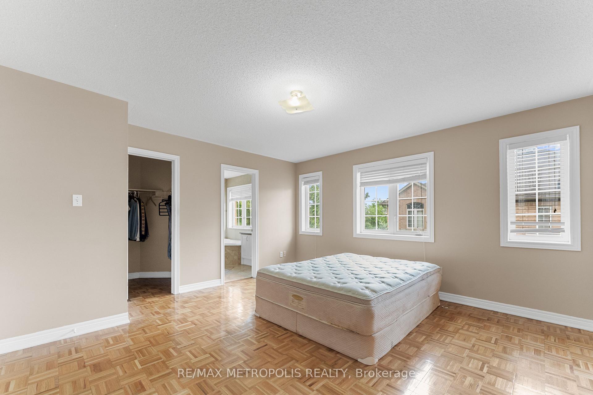 Photo 23 of 1 St Etienne Drive, Vaughan, Vellore Village — HOMEH