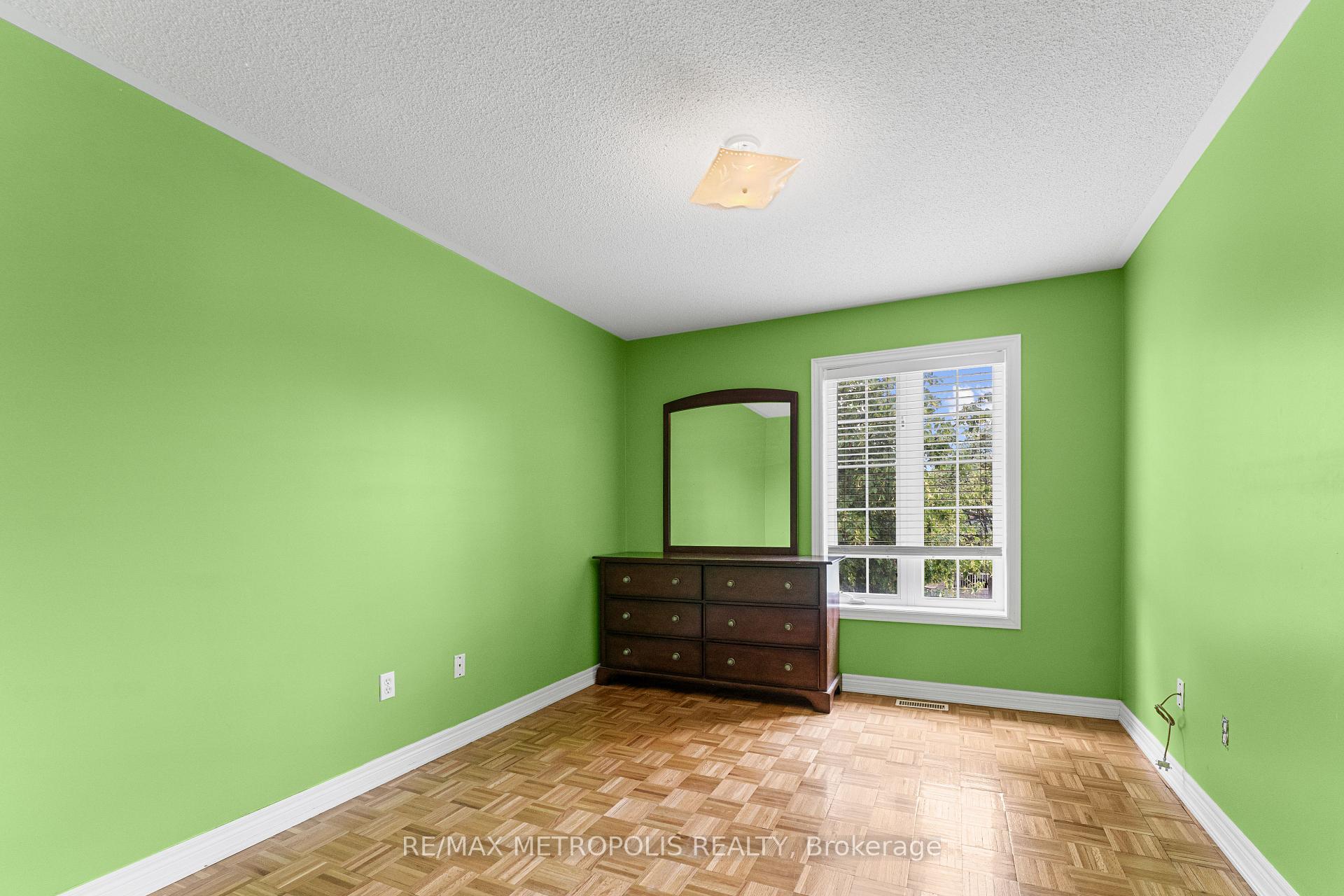 Photo 32 of 1 St Etienne Drive, Vaughan, Vellore Village — HOMEH