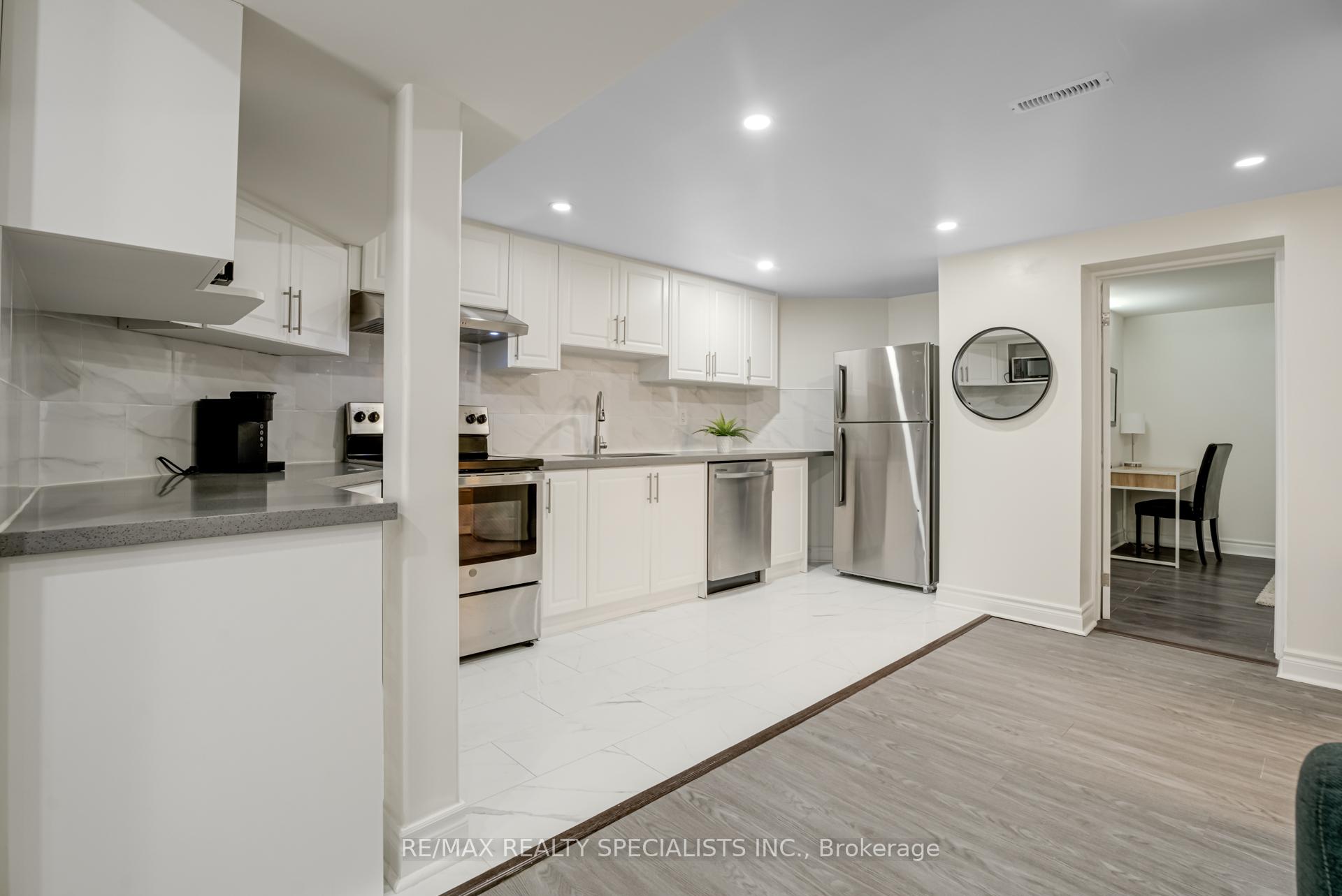 Photo 4 of Unit Bsmt, 8 Flint Crescent, Whitby, Rolling Acres — HOMEH