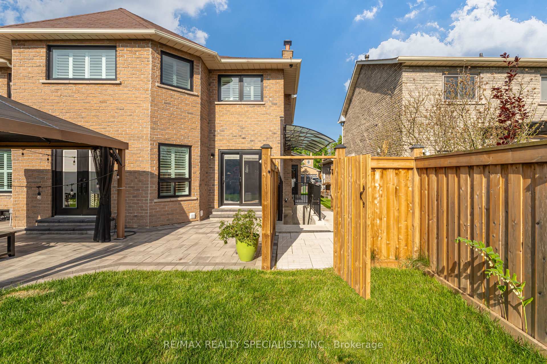Photo 14 of Unit Bsmt, 8 Flint Crescent, Whitby, Rolling Acres — HOMEH