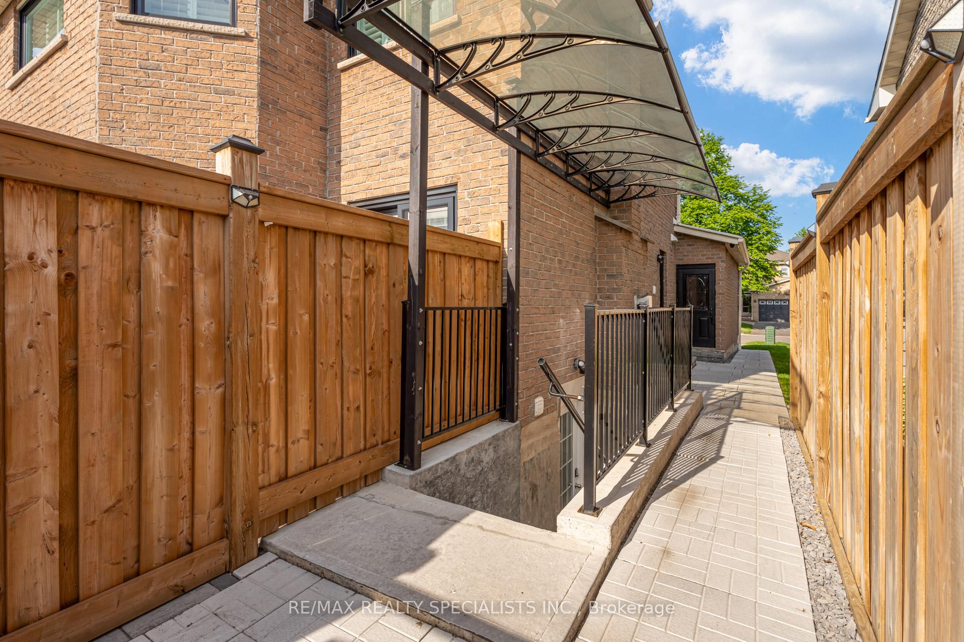 Photo 15 of Unit Bsmt, 8 Flint Crescent, Whitby, Rolling Acres — HOMEH