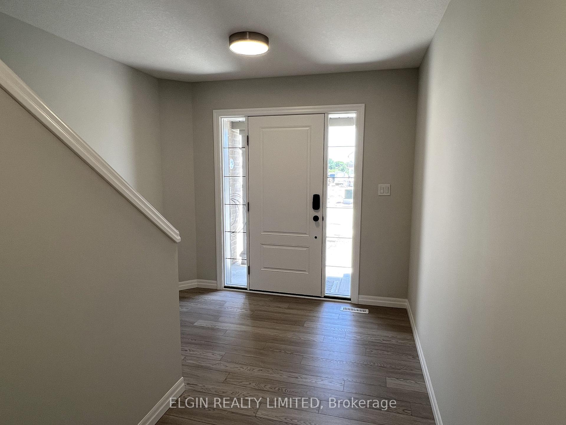 Photo 2 of 97 Willow Drive, Aylmer — HOMEH